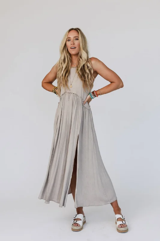 Daisy Chain Maxi Dress - Taupe