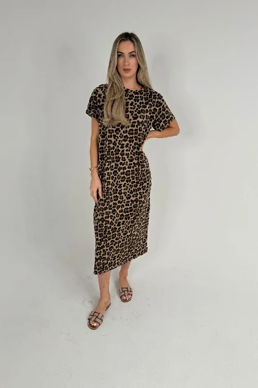 Polly T-Shirt Maxi Dress In Leopard Print