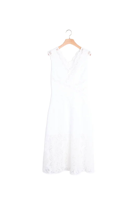 Robe longue  en broderie anglaise