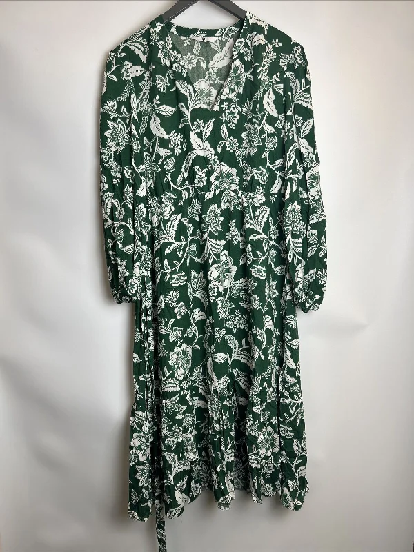 Womens dress - Green. UK 14 **** Ref V262